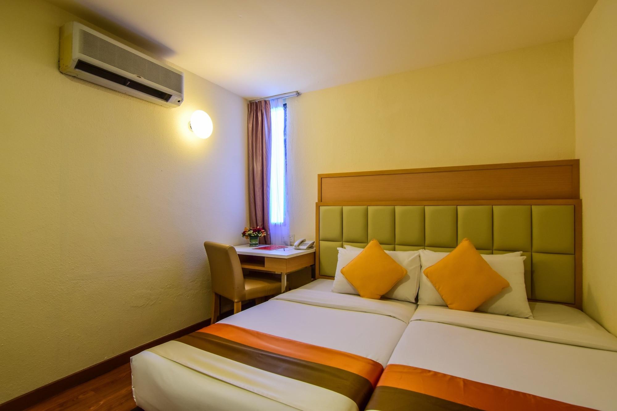 Hotel Sentral Seaview @ ​Beachfront Tanjung Bungah  Exteriör bild