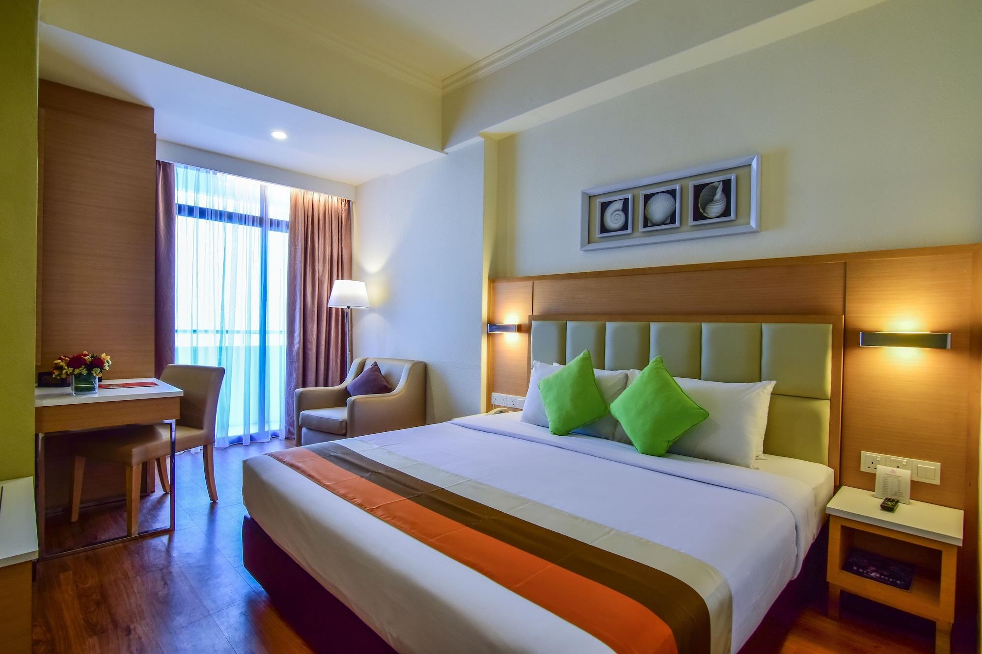 Hotel Sentral Seaview @ ​Beachfront Tanjung Bungah  Exteriör bild
