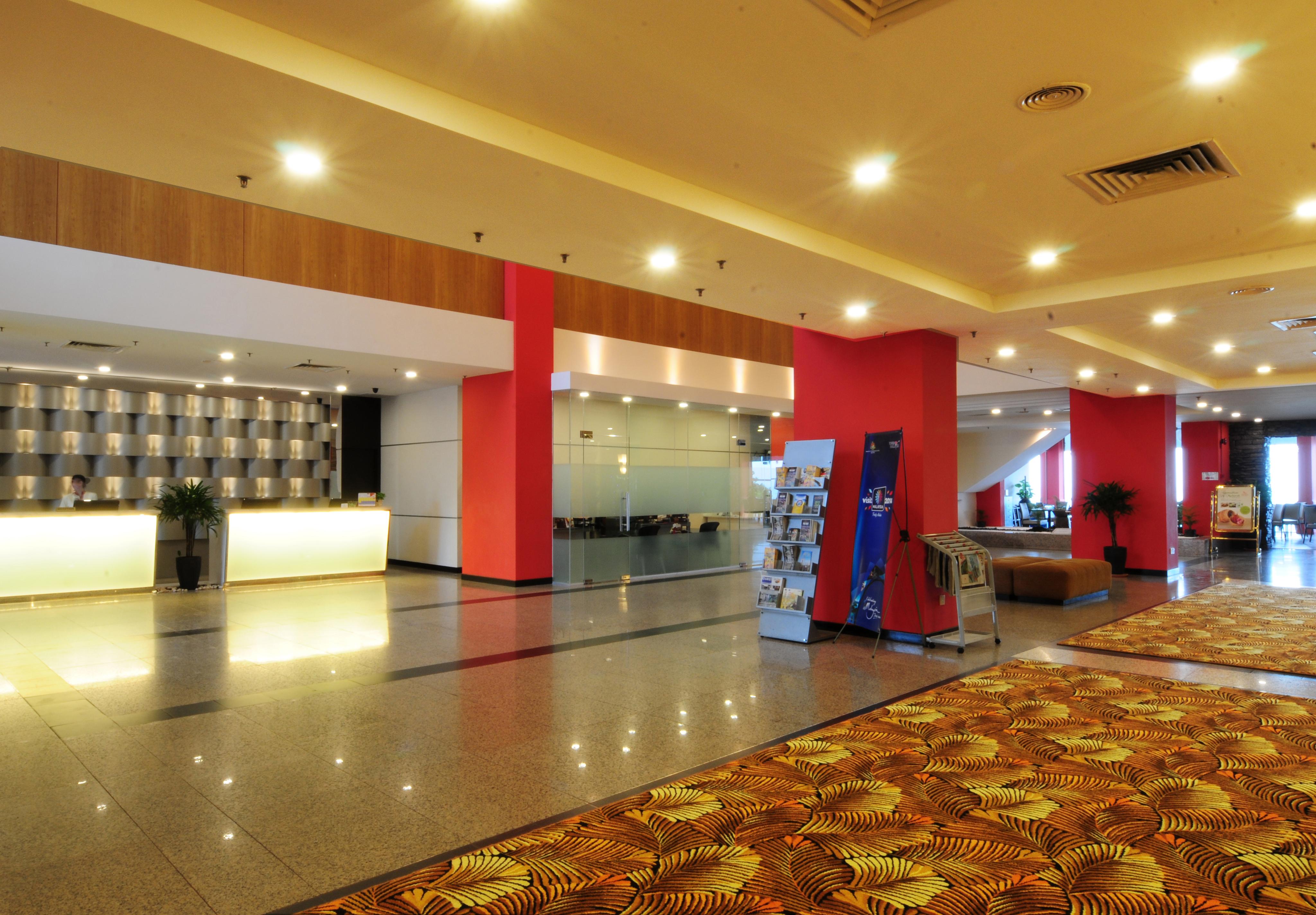 Hotel Sentral Seaview @ ​Beachfront Tanjung Bungah  Exteriör bild