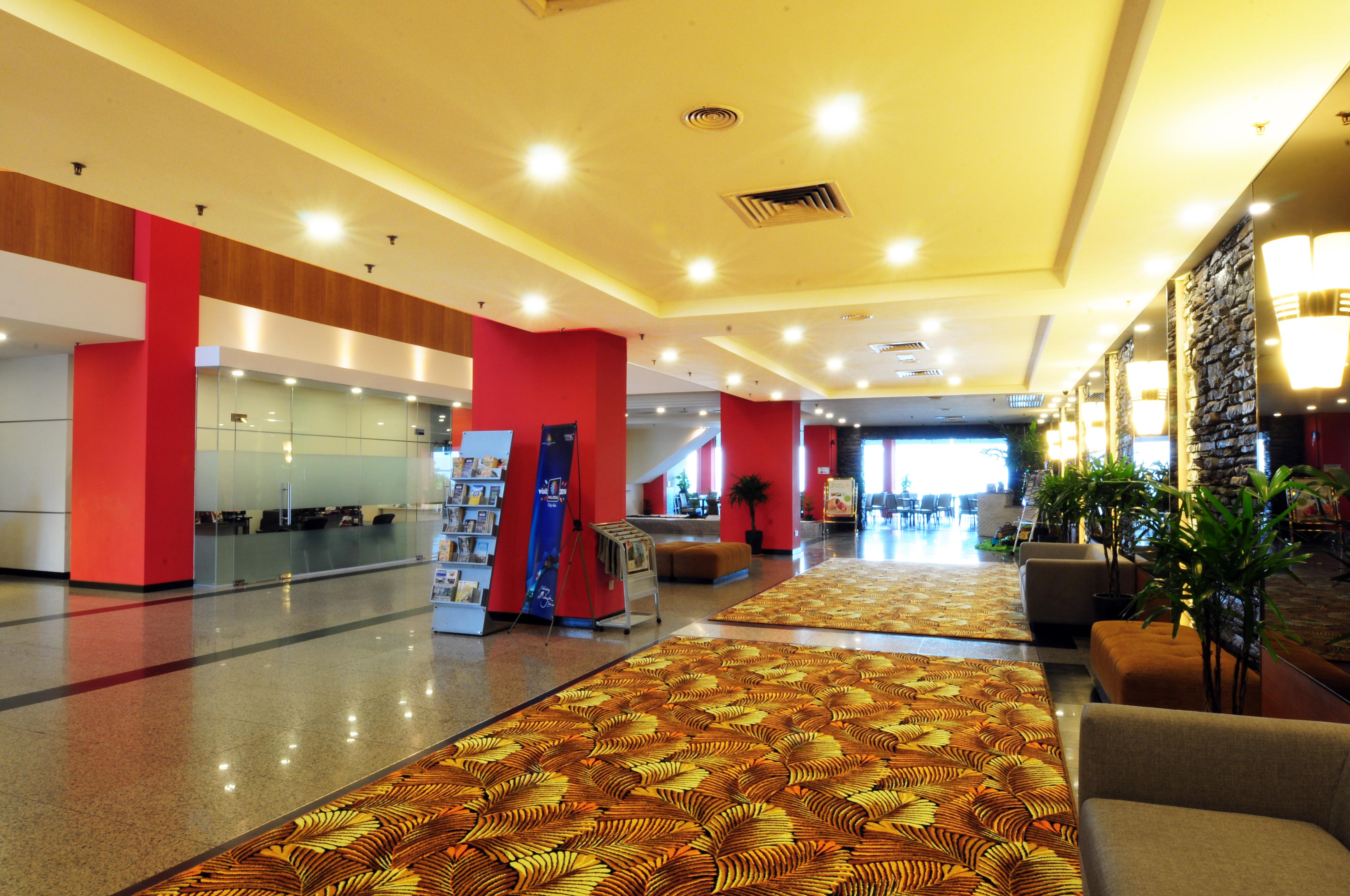 Hotel Sentral Seaview @ ​Beachfront Tanjung Bungah  Exteriör bild