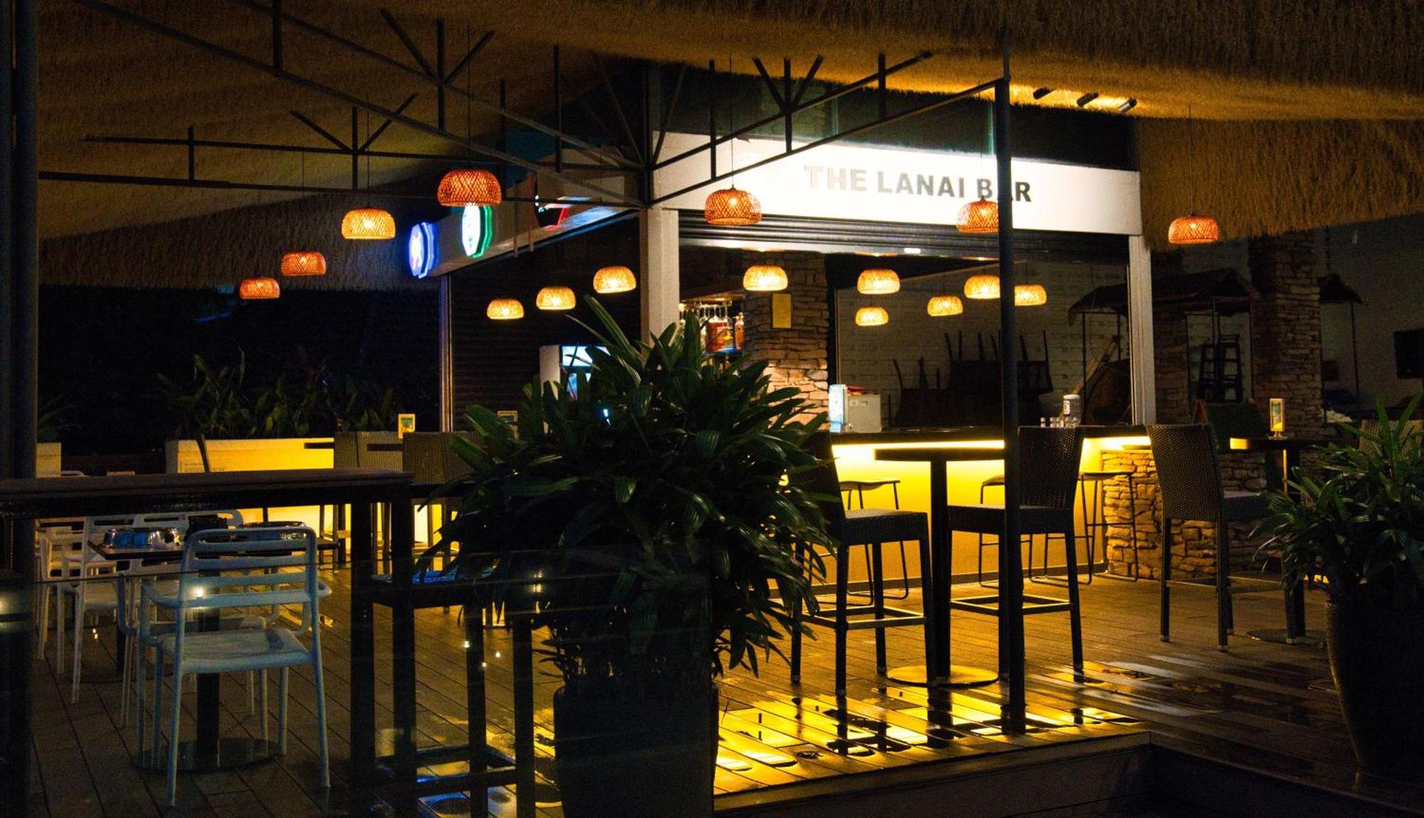 Hotel Sentral Seaview @ ​Beachfront Tanjung Bungah  Exteriör bild