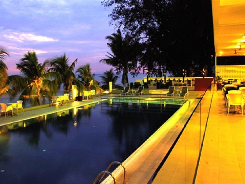 Hotel Sentral Seaview @ ​Beachfront Tanjung Bungah  Exteriör bild