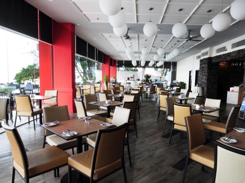 Hotel Sentral Seaview @ ​Beachfront Tanjung Bungah  Exteriör bild