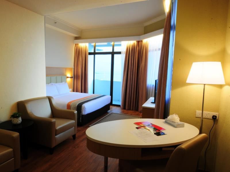 Hotel Sentral Seaview @ ​Beachfront Tanjung Bungah  Exteriör bild