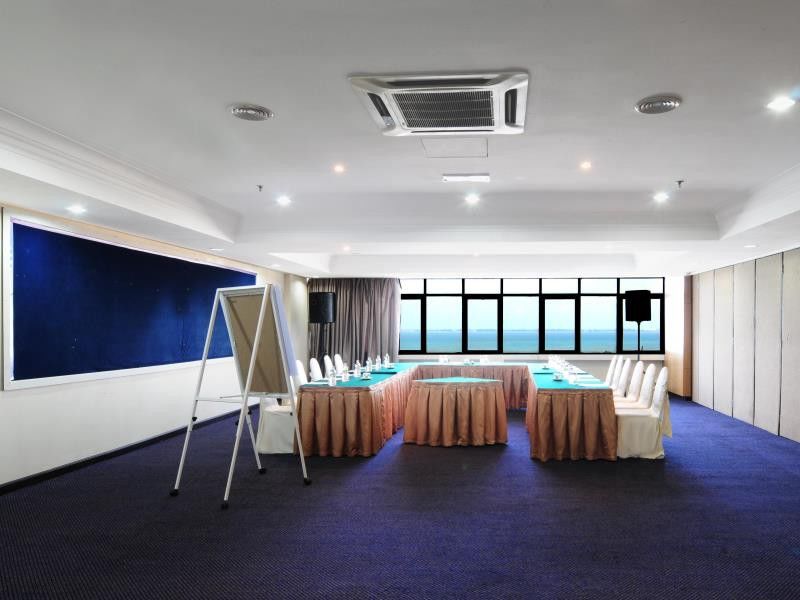 Hotel Sentral Seaview @ ​Beachfront Tanjung Bungah  Exteriör bild