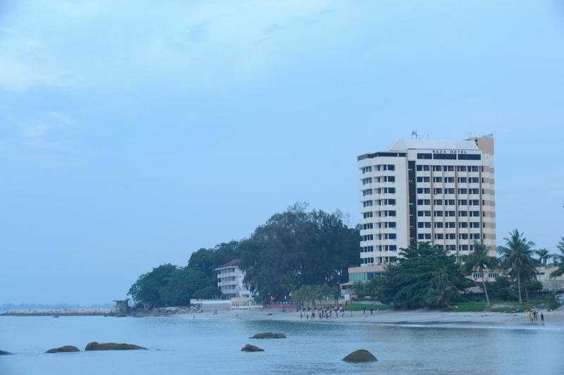 Hotel Sentral Seaview @ ​Beachfront Tanjung Bungah  Exteriör bild